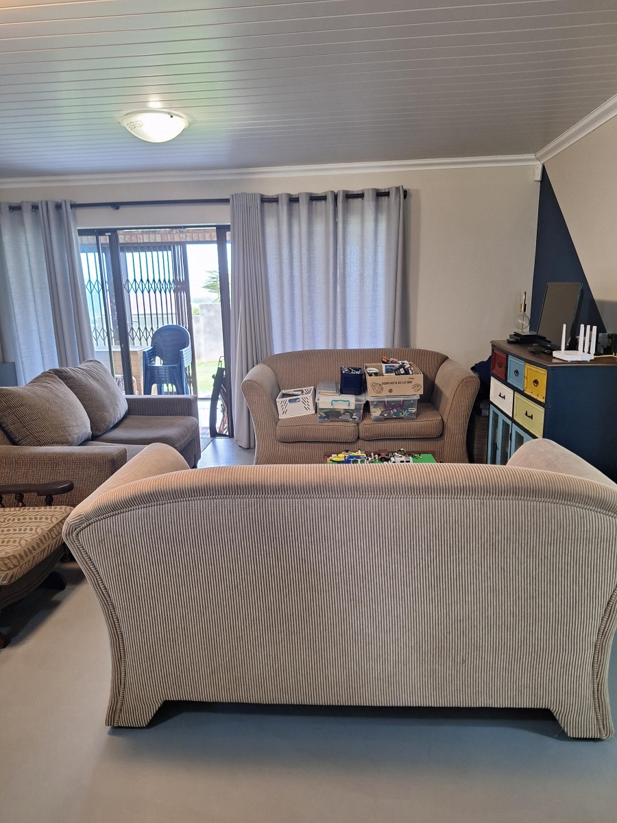 4 Bedroom Property for Sale in Hartenbos Heuwels Western Cape